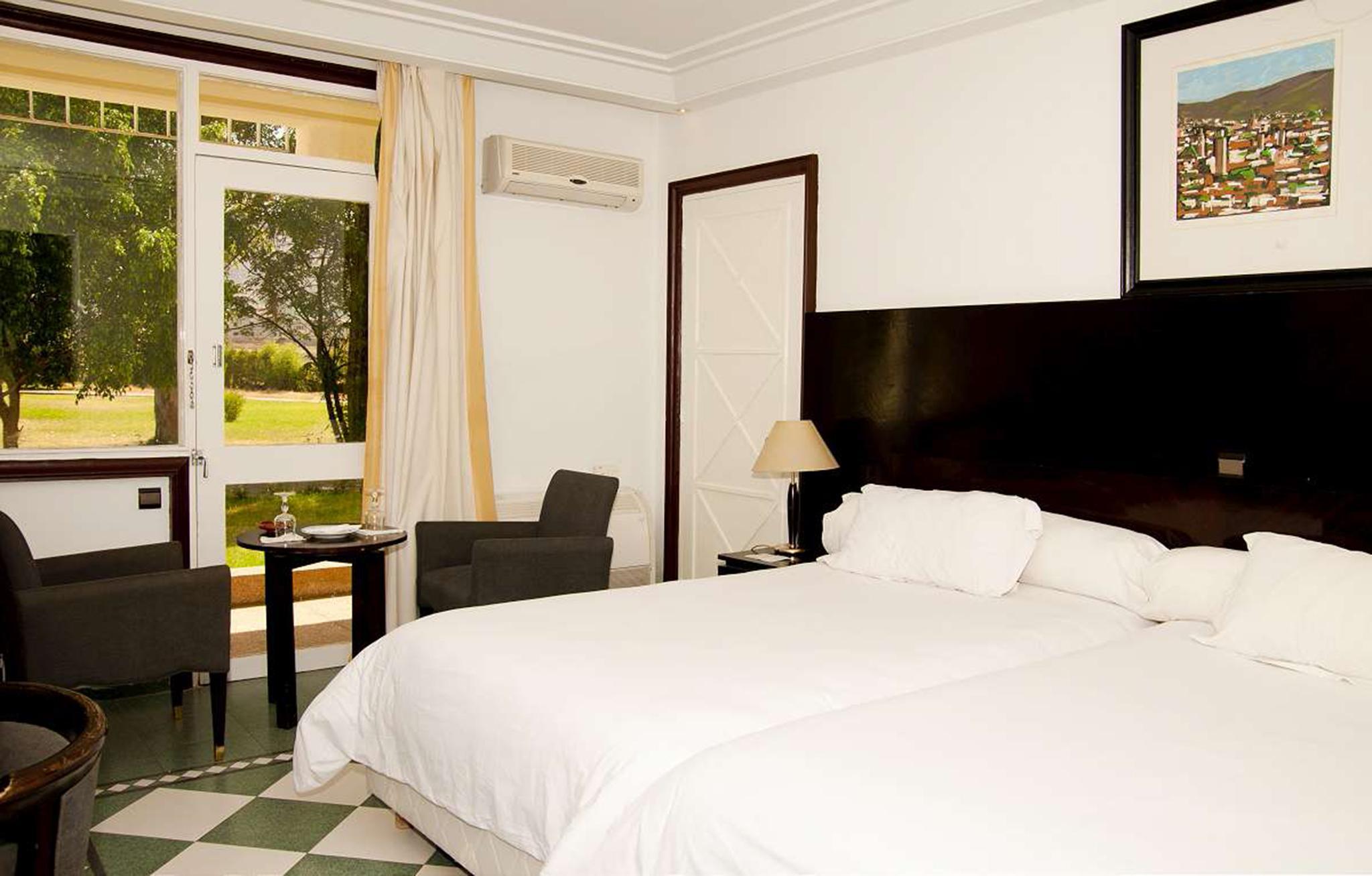 Hotel Ouzoud بني ملال‎ المظهر الخارجي الصورة